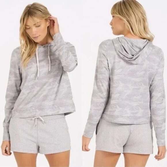 Vuori Performance Hoodie in Light Grey Camo - Picture 1 of 6